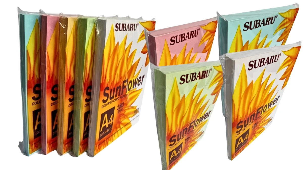 Trọn bộ combo giấy bìa A4 Sunflower 5 màu bao gồm xanh dương, xanh lá, vàng, hồng và trắng được đóng gói chỉnh chu, sẵn sàng giao hàng tại PT Phúc Thịnh.